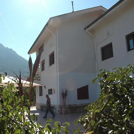 Meditation Center Osho Sammasati Guest house Monreale